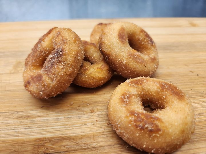 8 donuts